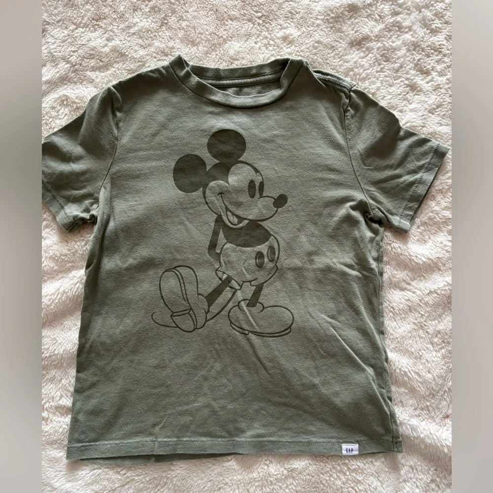 GAP X Disney Kids Mickey Mouse Olive Green Shorts Set Size 5/6